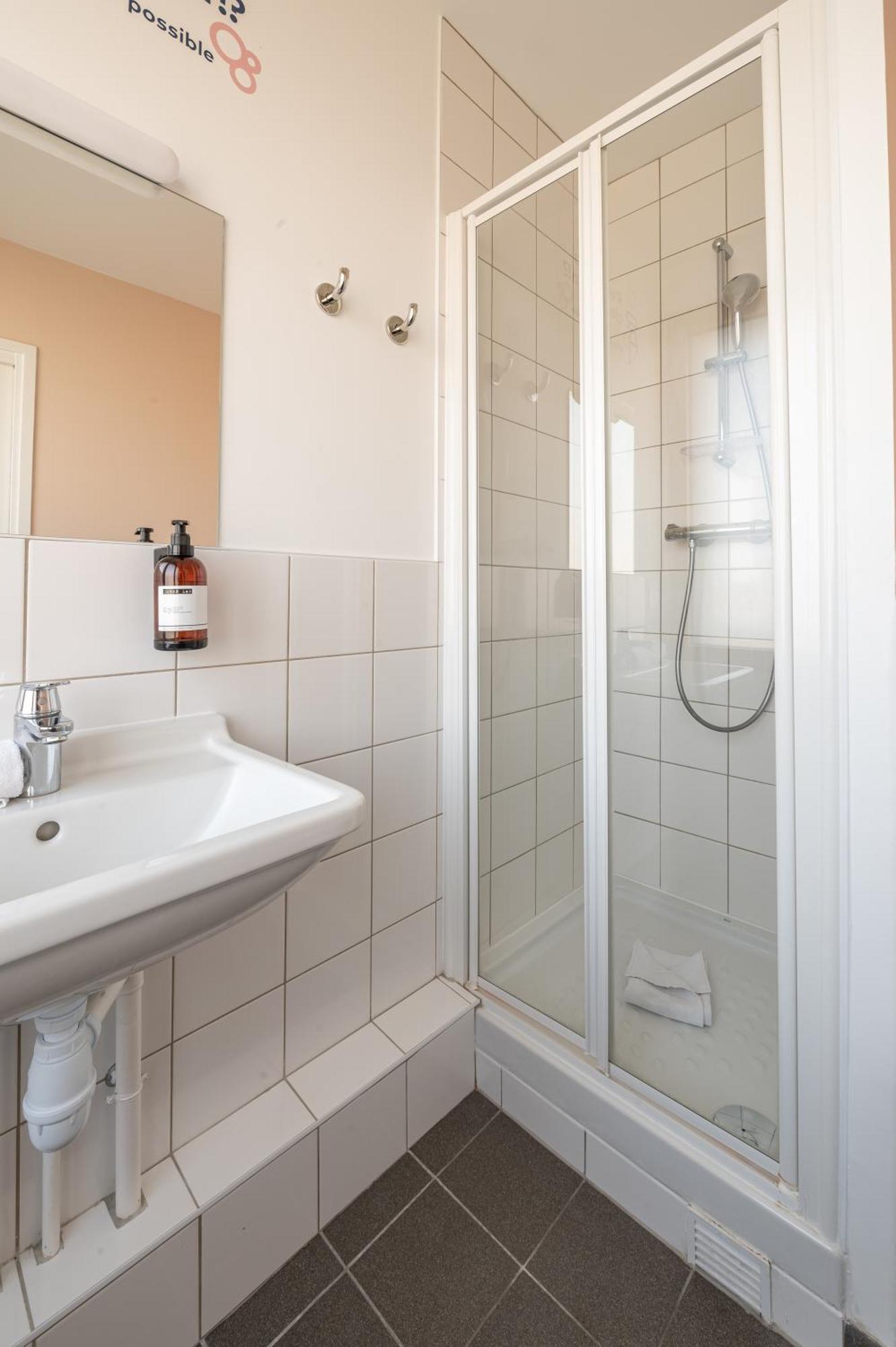 Ucpa Sport Station Hostel Paris Ngoại thất bức ảnh