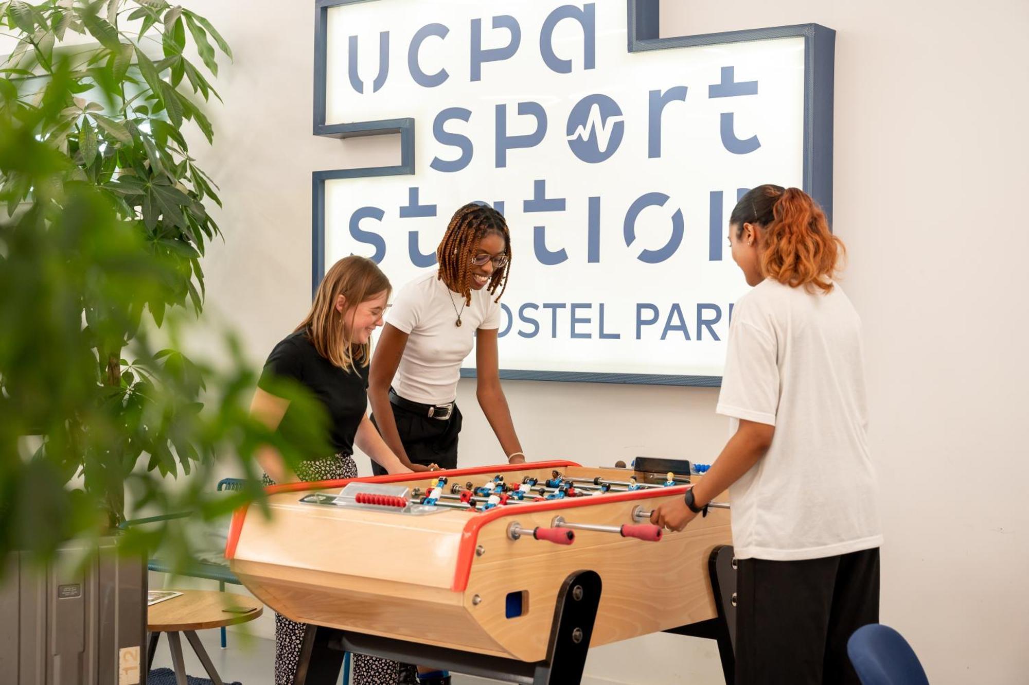 Ucpa Sport Station Hostel Paris Ngoại thất bức ảnh
